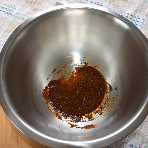 Krydrede potetbåter Ingredienser: 8 - 12 Poteter (vaskete) 3 ss Olje (oliven) 1 ss Paprikapulver 1 ts Salt 1 ss Provencekrydder